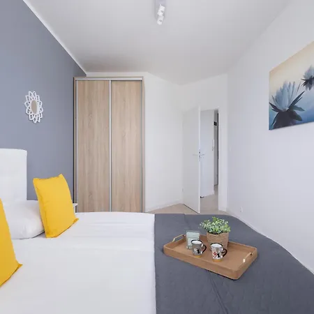 Apartmán Rodzinny Z 2 Sypialniami & Klimatyzacja By Renters *