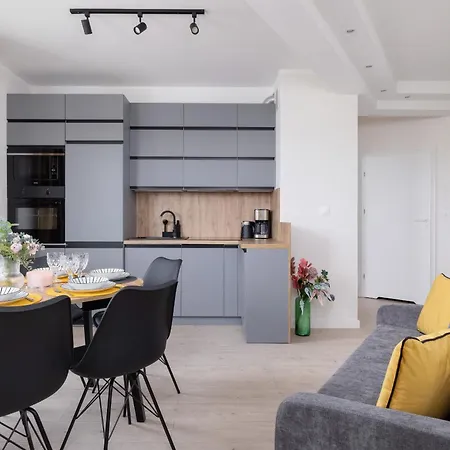 Rodzinny Z 2 Sypialniami & Klimatyzacja By Renters * 크라쿠프
